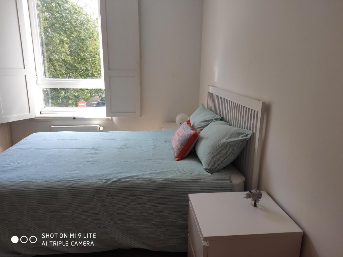 Luminoso Y Acogedor Apartamento En La Playa Олейрос Екстериор снимка