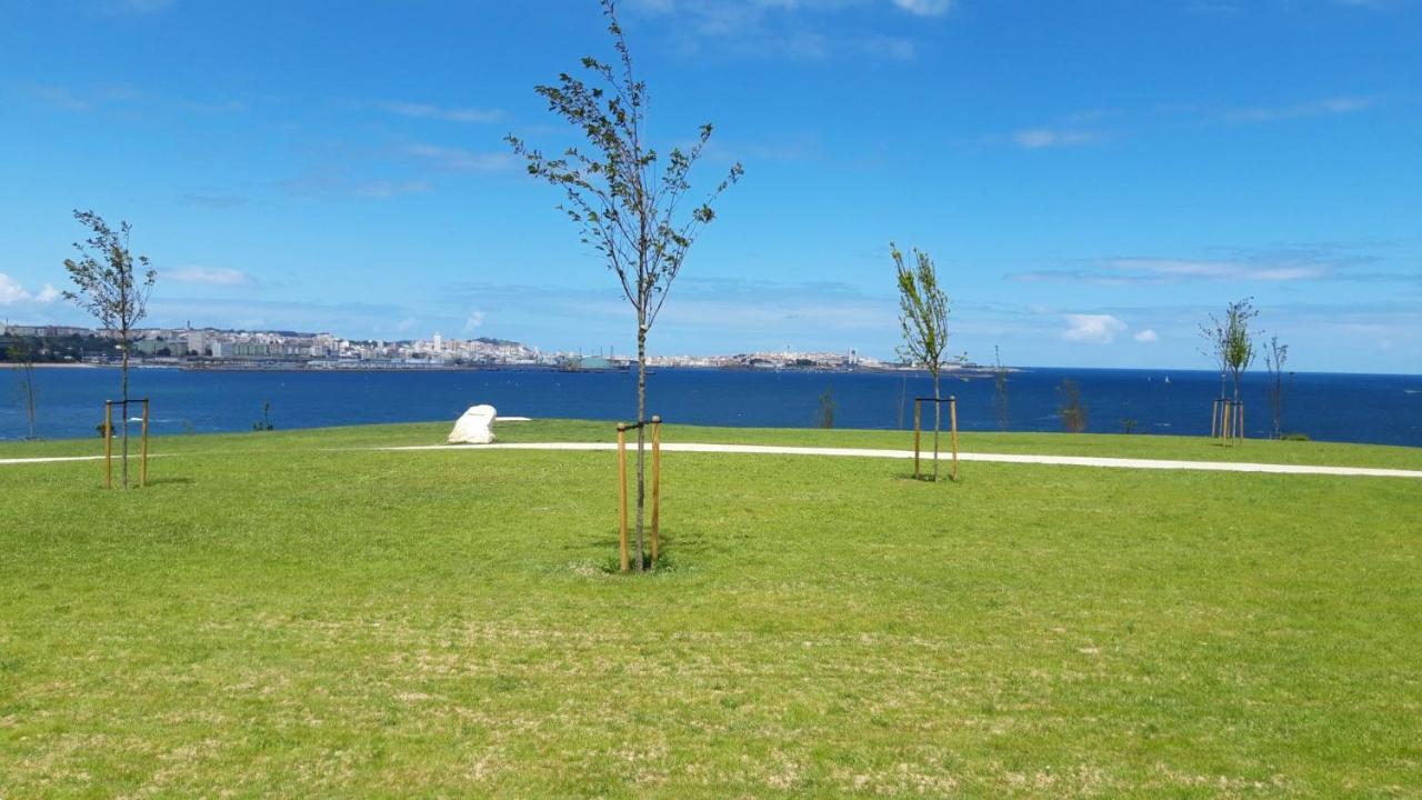 Luminoso Y Acogedor Apartamento En La Playa Олейрос Екстериор снимка